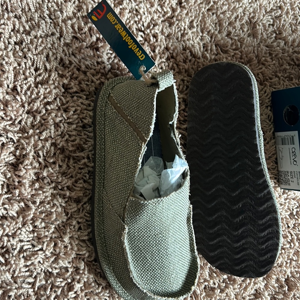 Brand new never worn crevo size 2